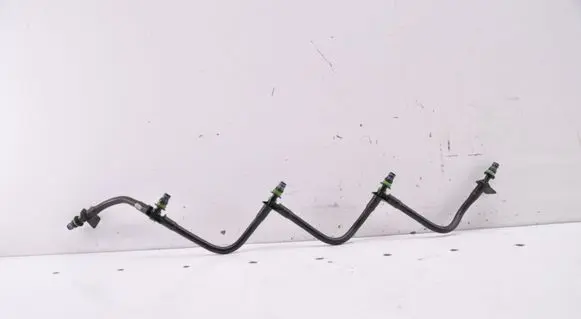 Fuel injector supply line/pipe