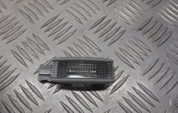 Volkswagen PASSAT B5.5 Other interior light 3B0947113