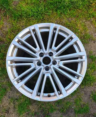 Audi A4 S4 B9 R19 alloy rim 8W0601025CC