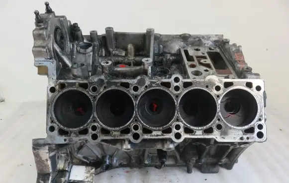 Volkswagen Touareg I Engine block AYH
