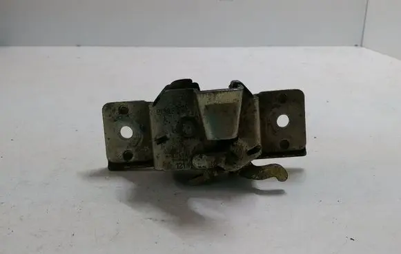 Opel Tigra A Tailgate/trunk/boot lock/catch/latch 90387848