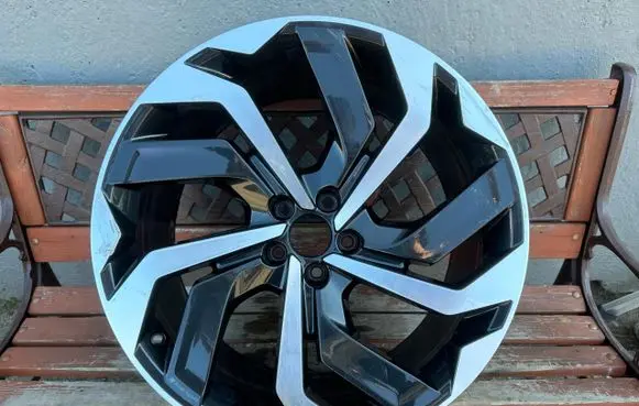 Audi Q8 e-tron R21 alloy rim 