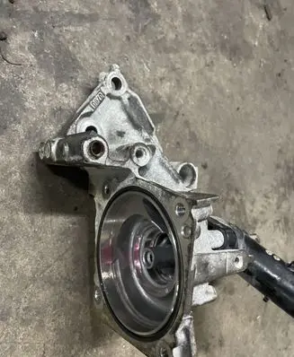 Toyota RAV 4 (XA50) Water pump