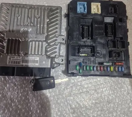 Peugeot 607 Engine ECU kit and lock set 9657220480 5WS40060GT HW9648237680