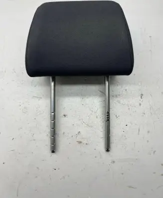Volkswagen Golf Plus Front seat headrest 