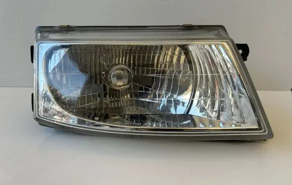 Mitsubishi Space Star Headlight/headlamp KOITO110-87094