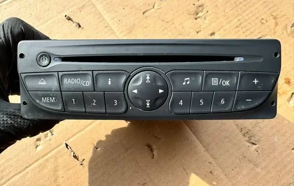 Renault Kangoo II Radio/CD/DVD/GPS head unit 281157520R