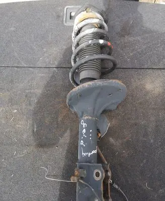 KIA Sportage Rear shock absorber/damper 553600Z001