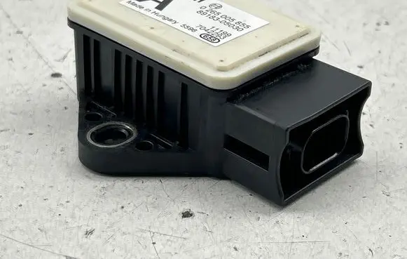 Toyota Avensis T270 ESP acceleration yaw rate sensor 0265005855 8918305030 7042293