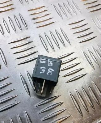 Audi A8 S8 D3 4E Other relay 8D0951253