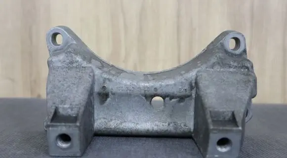 Mercedes-Benz SLK R170 Gearbox mounting bracket 1402421340 A1402421340