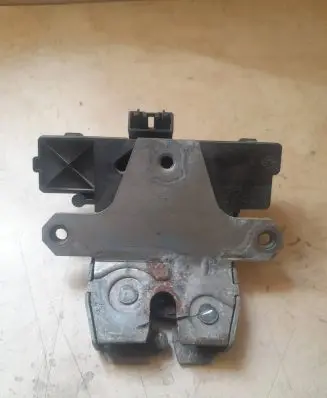 Ford Focus Loading door lock 01041111906