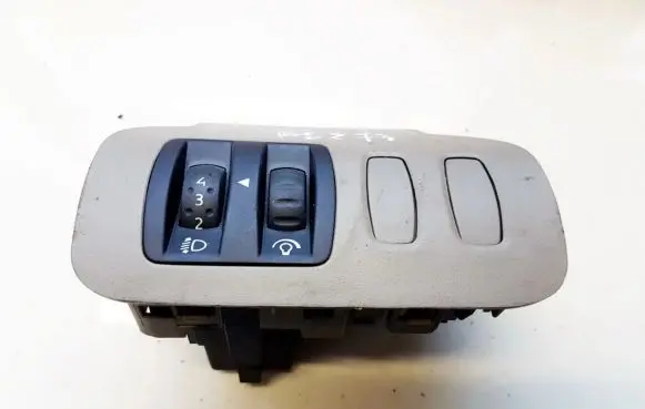 Renault Scenic II - Grand scenic II Headlight level height control switch