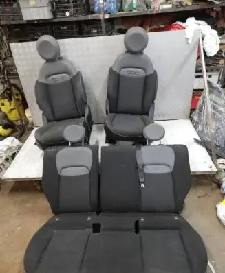Seat set