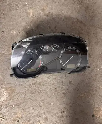 Skoda Octavia Mk1 (1U) Speedometer (instrument cluster)