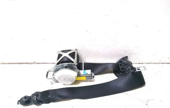 Mercedes-Benz GLK (X204) Front seatbelt 33028136