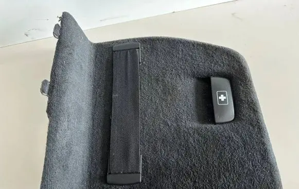 BMW 4 F36 Gran coupe Trunk/boot lower side trim panel 7337233