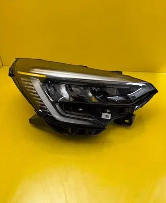 Renault Clio V Headlight/headlamp 260104922R