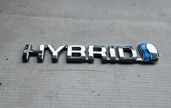 Toyota Auris E180 Fender model badge letters 7537412010