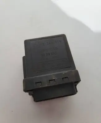BMW 5 E60 E61 Glow plug pre-heat relay 2246919