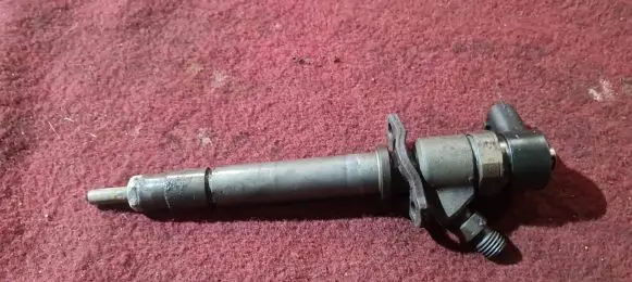 Volvo XC90 Fuel injector 0445110078