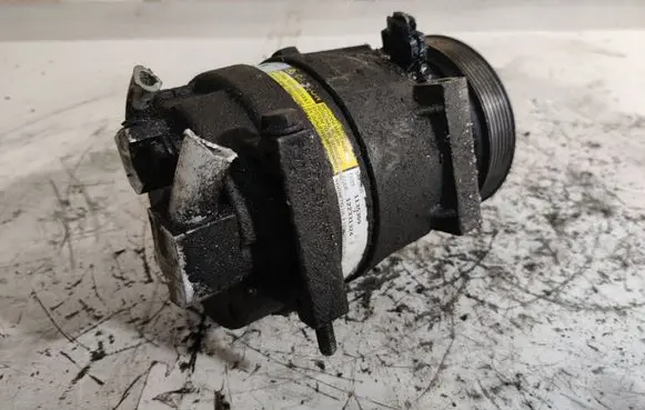 Renault Trafic II (X83) Air conditioning (A/C) compressor (pump) 7700105765