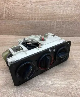 Audi A4 S4 B5 8D Climate control unit 071295A