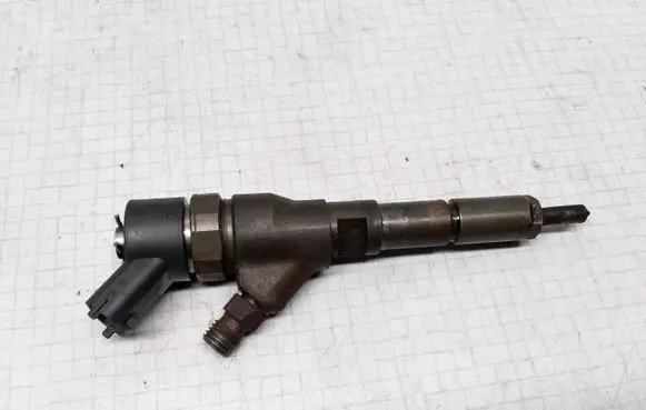 Fuel injector