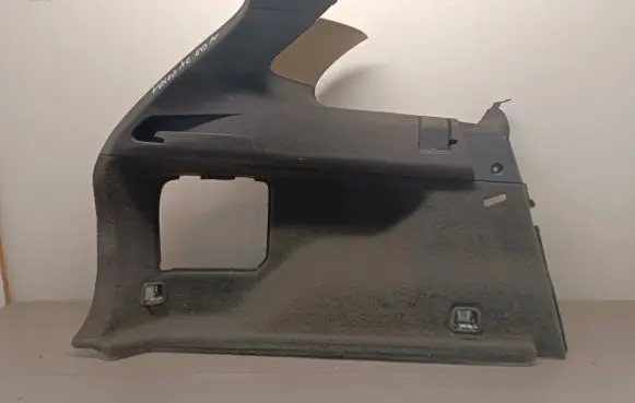 Trunk/boot lower side trim panel