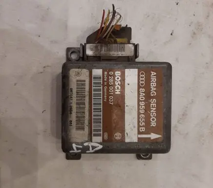 Audi A4 S4 B5 8D Airbag control unit/module 8A0959655B 0285001037