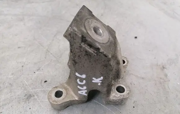 Audi A6 S6 C6 4F Engine mounting bracket 4F0199307AA