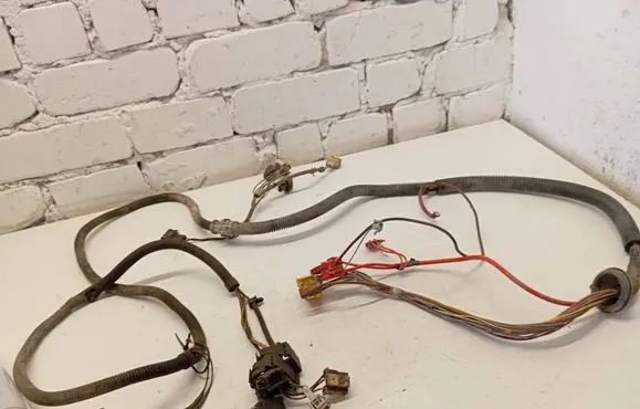 Volkswagen Transporter - Caravelle T4 Headlight/headlamp wiring loom/harness 357971971A
