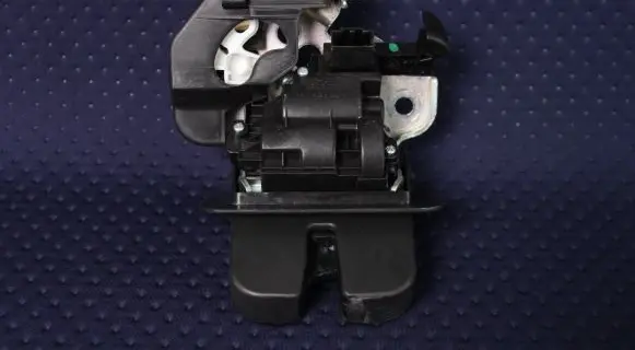 Audi A1 Tailgate/trunk/boot lock/catch/latch 8R0827505