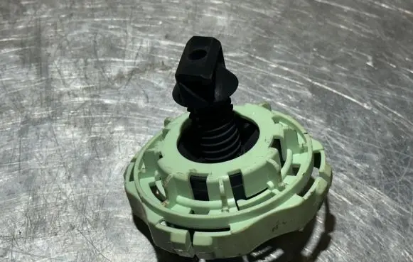 Citroen C4 Cactus Spare wheel bolt 