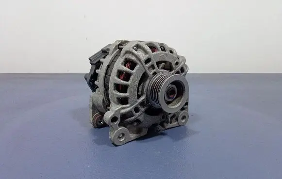 Audi Coupe Generator/alternator 04C903023B