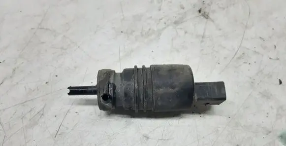 Audi A6 S6 C5 4B Windscreen/windshield washer pump