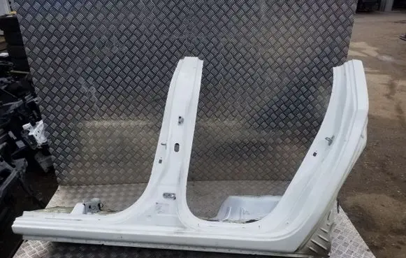 Mitsubishi L200 Rear quarter panel 