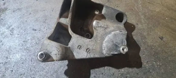 BMW X3 E83 A/C compressor mount bracket 64557794614