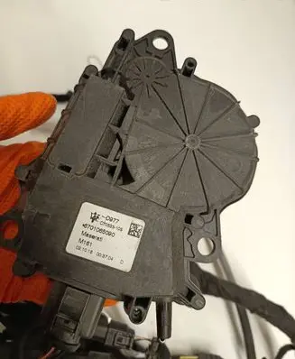 Alfa Romeo Stelvio Tailgate/trunk/boot lift motor 6701065090