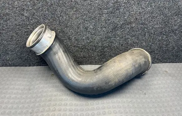 Mercedes-Benz E W211 Intercooler hose/pipe A2115282282