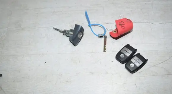 KIA Rio Ignition key/card 0051