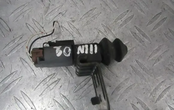 Nissan X-Trail T30 Brake pedal sensor switch