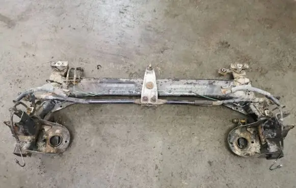 Renault Laguna III Rear axle beam 