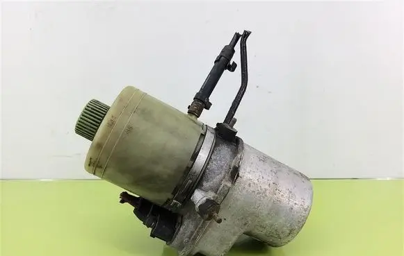 Seat Ibiza III (6L) Power steering pump 6Q0423156S