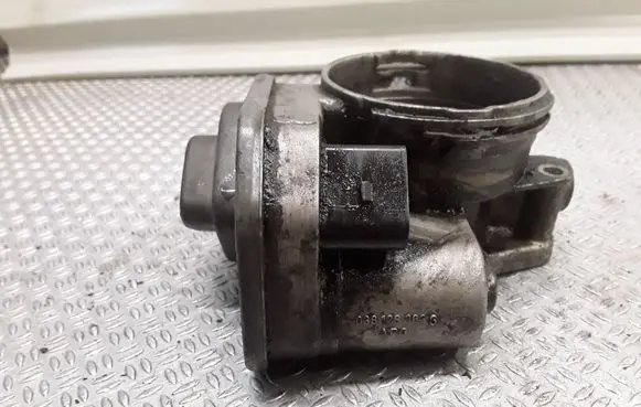 Volkswagen Touran I Throttle valve 038128063G