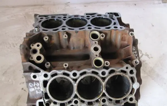 Land Rover Range Rover L322 Engine block 222GBA