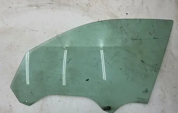 BMW X5 E70 Front door window glass four-door E000214