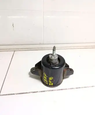 Nissan Leaf II (ZE1) Engine mount bracket 1712193