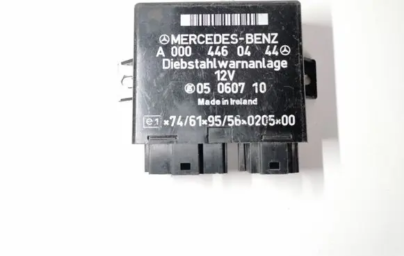 Mercedes-Benz Vito Viano W638 Alarm control unit/module A0004460444
