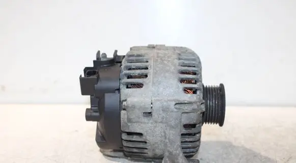 BMW 3 E90 E91 Generator/alternator 7802471